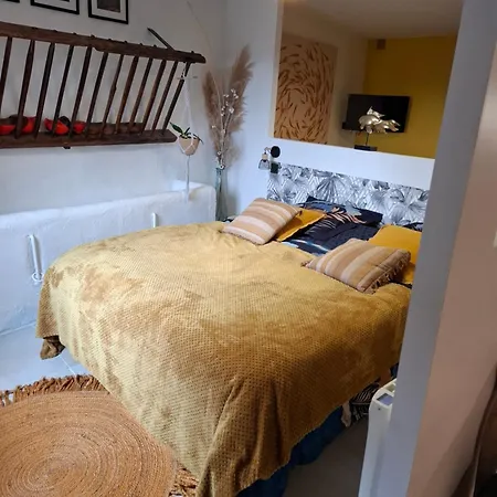Apartment Le Des Pierres Dorees *